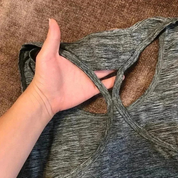 3 Gray Women's Workout Tops Small/ XS - Picture 9 of 15